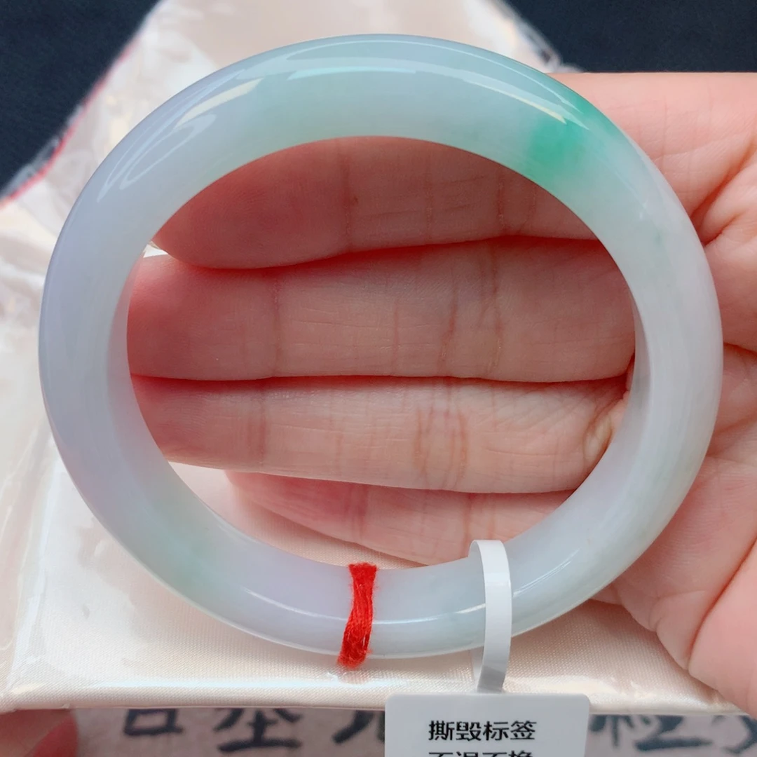 翡翠未镶嵌手镯58圈 细糯化春带彩水润