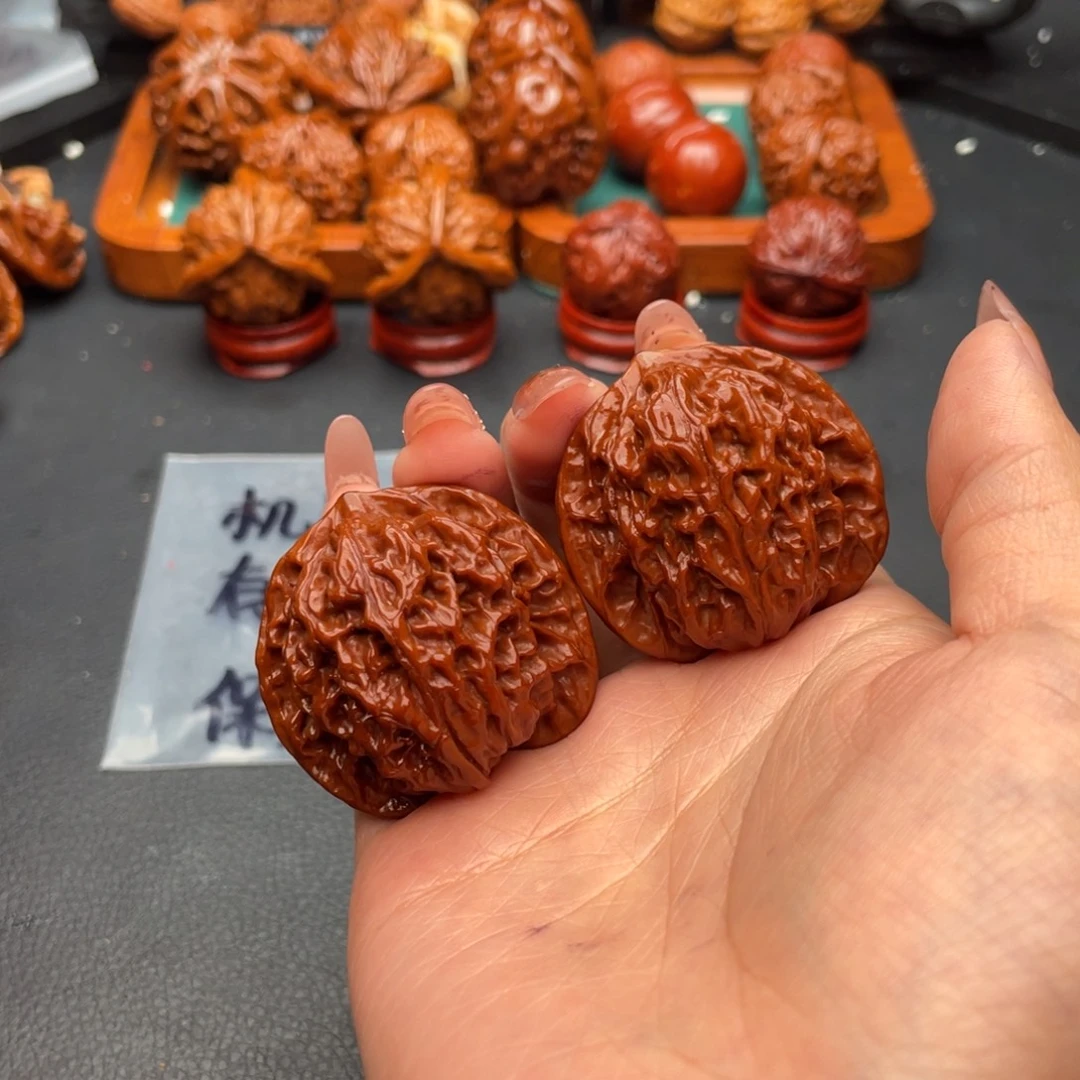 文玩核桃把件盘龙纹