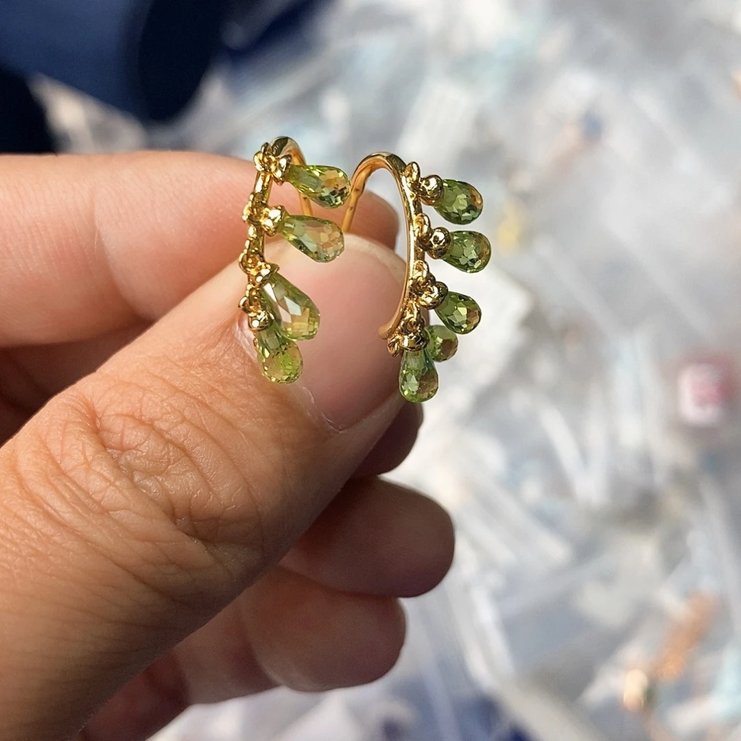 橄榄石耳钉耳钉银S925镶嵌