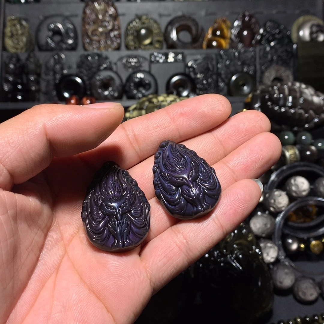 葱***儿黑曜岩未镶嵌珠宝奇石