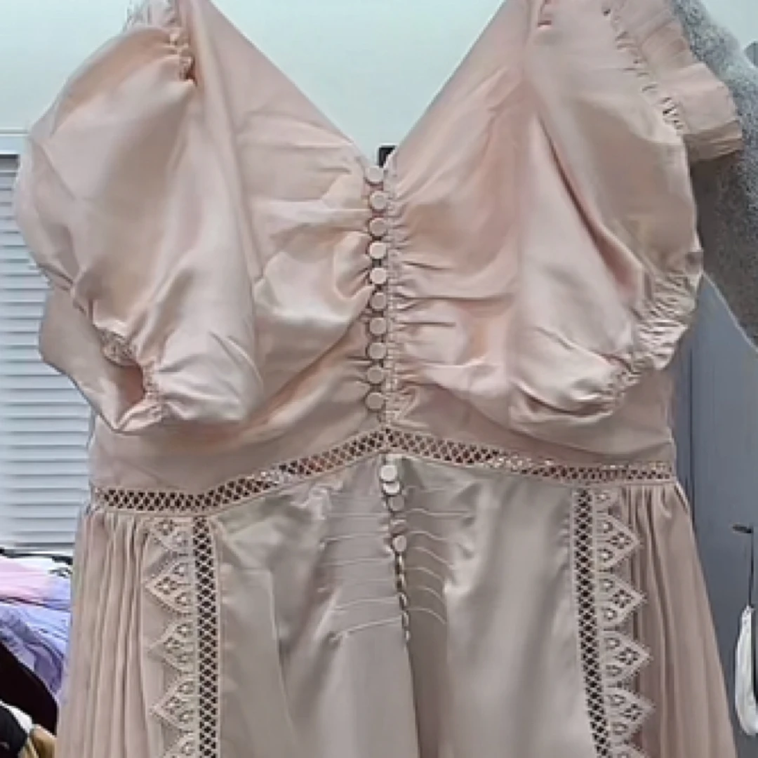 yevachao微瑕吊带连衣裙