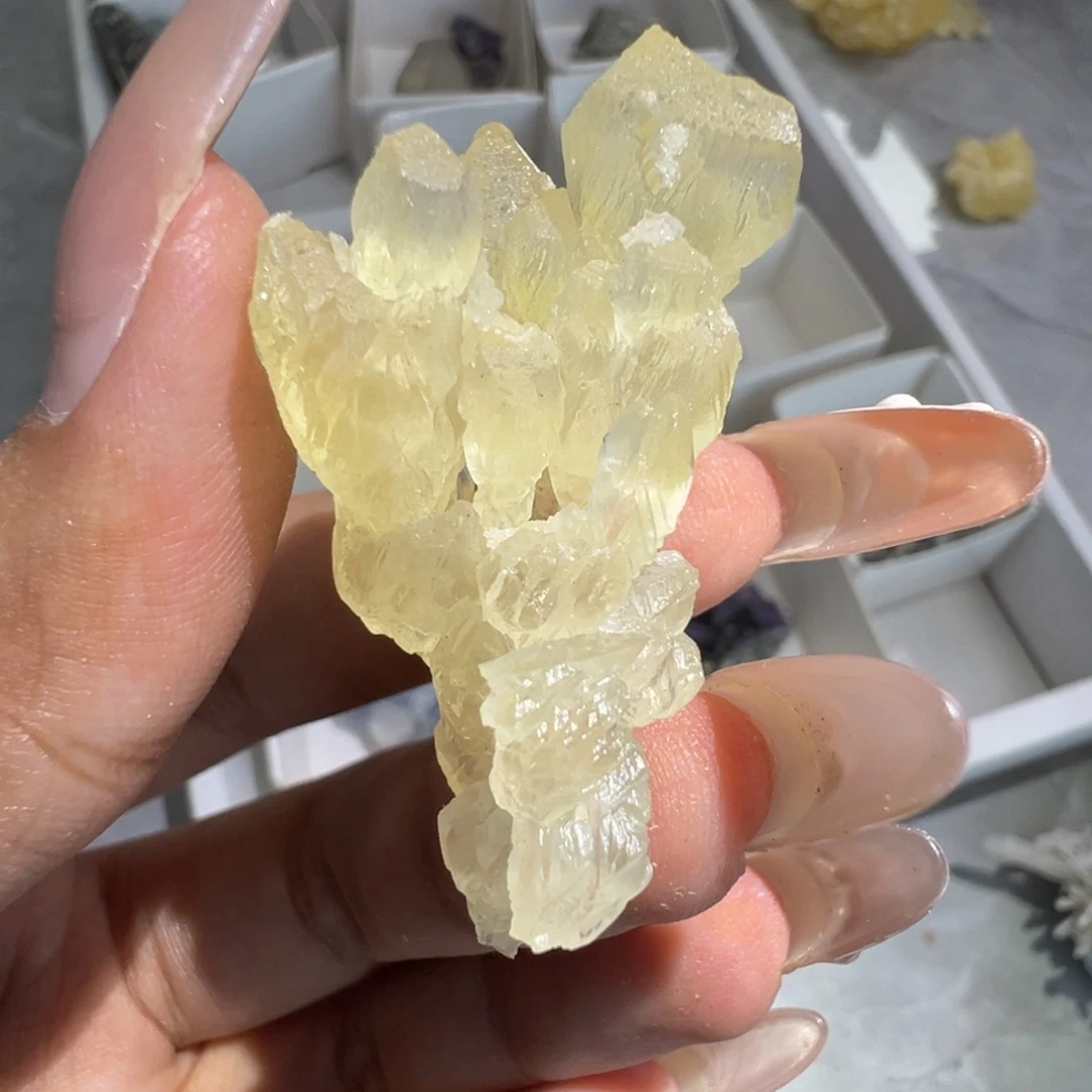 石材云南结晶石带磷光23