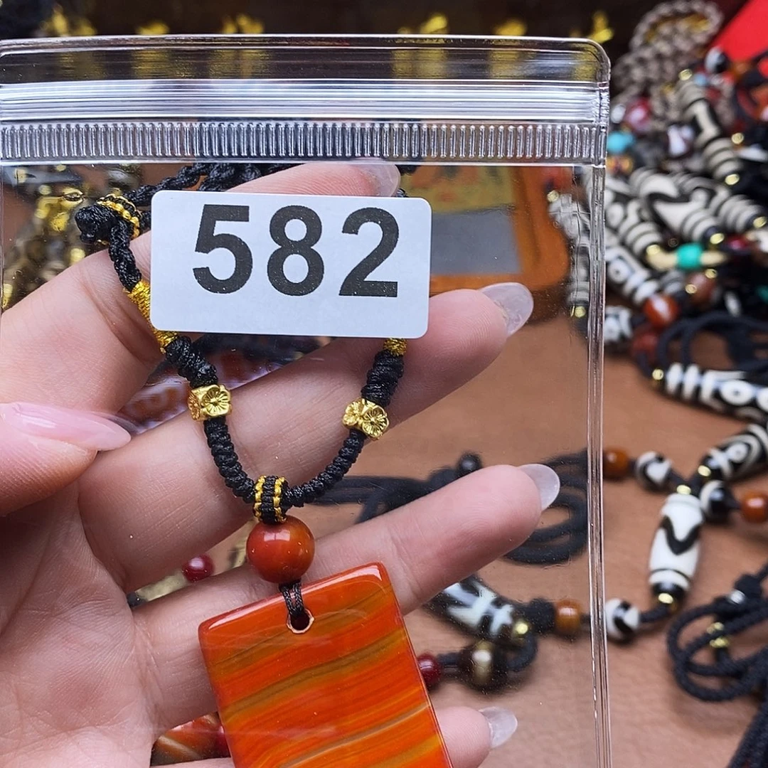 玛瑙/玉髓未镶嵌颈饰