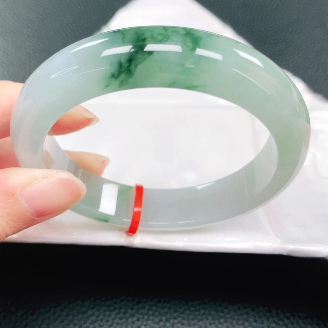 翡翠未镶嵌手镯57圈