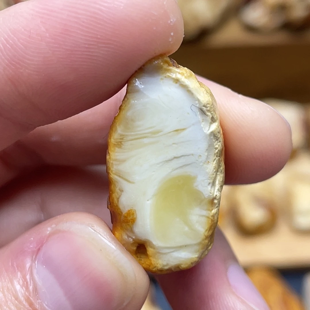 未镶嵌定制琥珀定制