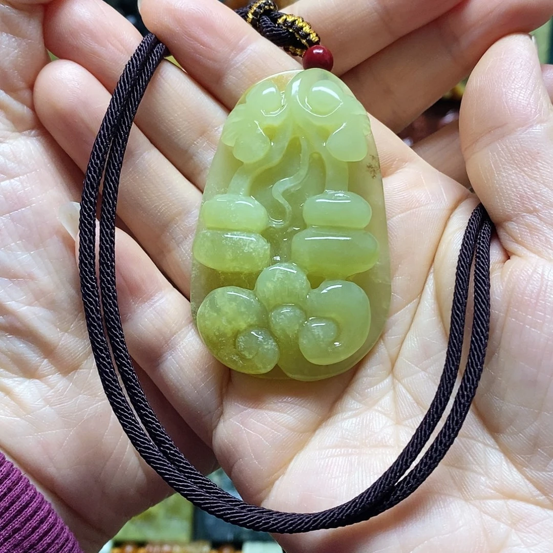 岫玉未镶嵌吊坠(赠链)