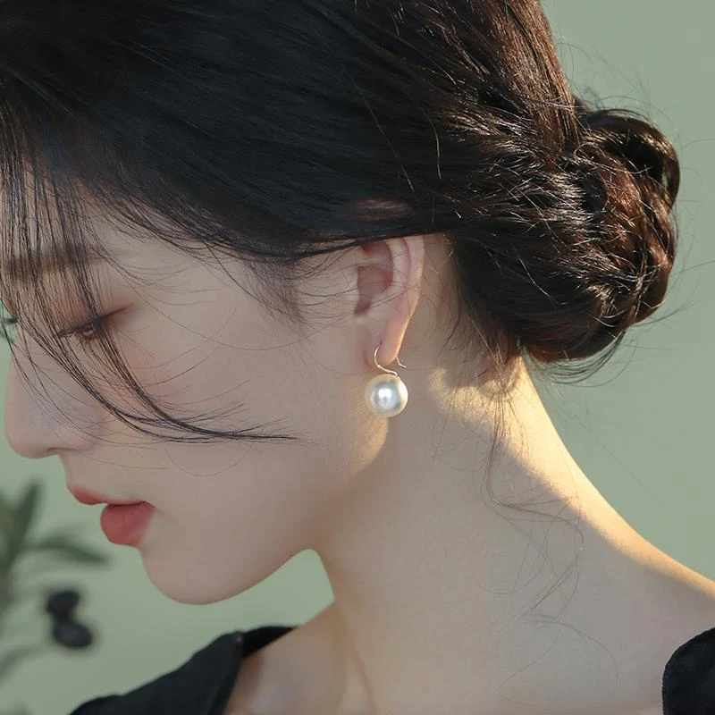 CAIEM KAIET 合金耳饰 经典高跟鞋大珍珠耳环女独特高级感耳饰