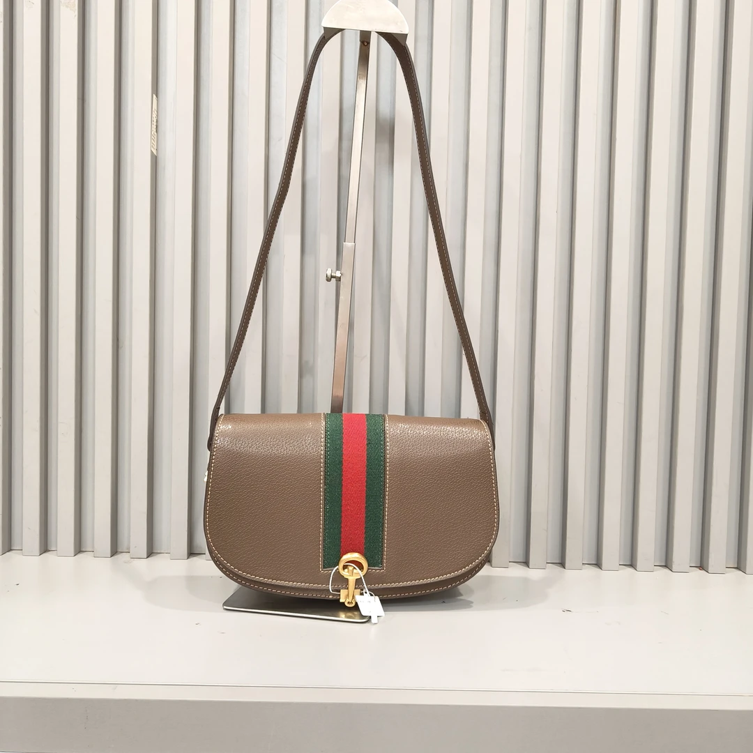 95新 GUCCI/古驰 暮野奢品/古驰信封斜挎包/27886
