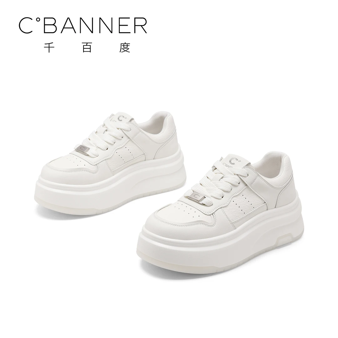 C.BANNER/千百度厚底新派简约小白鞋女2025新款潮流擦色系带板鞋