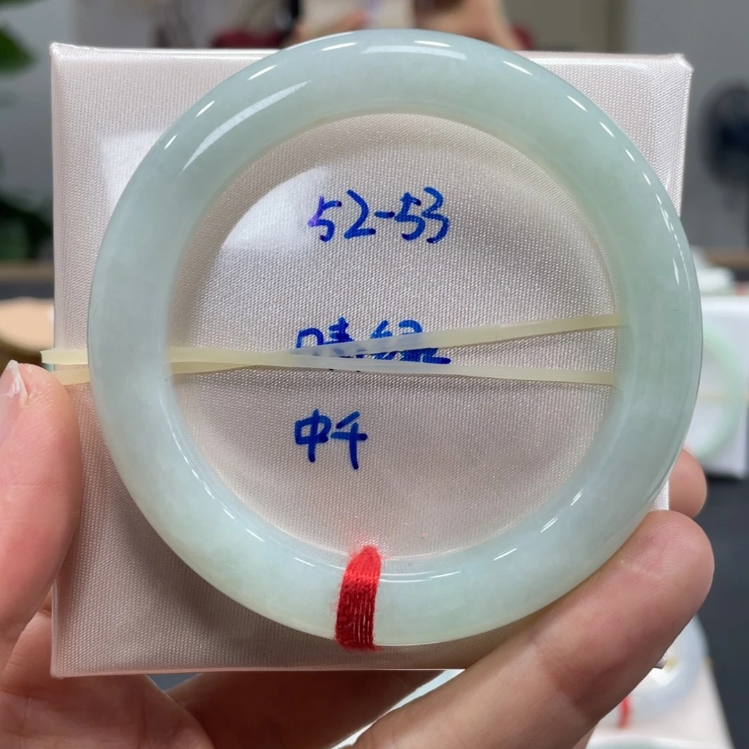 翡翠未镶嵌手镯翡翠