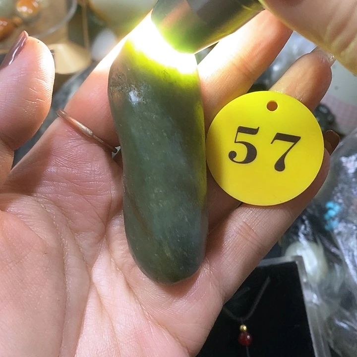 未镶嵌和田玉（糖玉）挂件