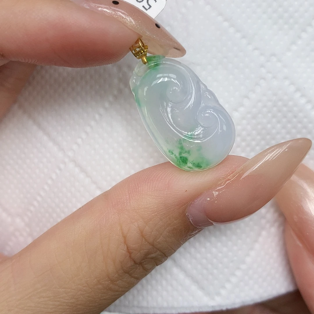 颈饰18K金镶嵌翡翠