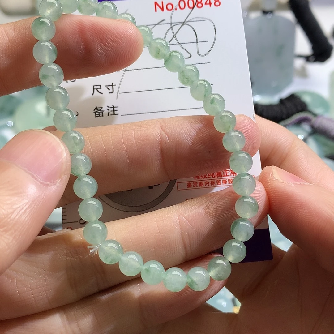 翡翠未镶嵌颈饰吊坠