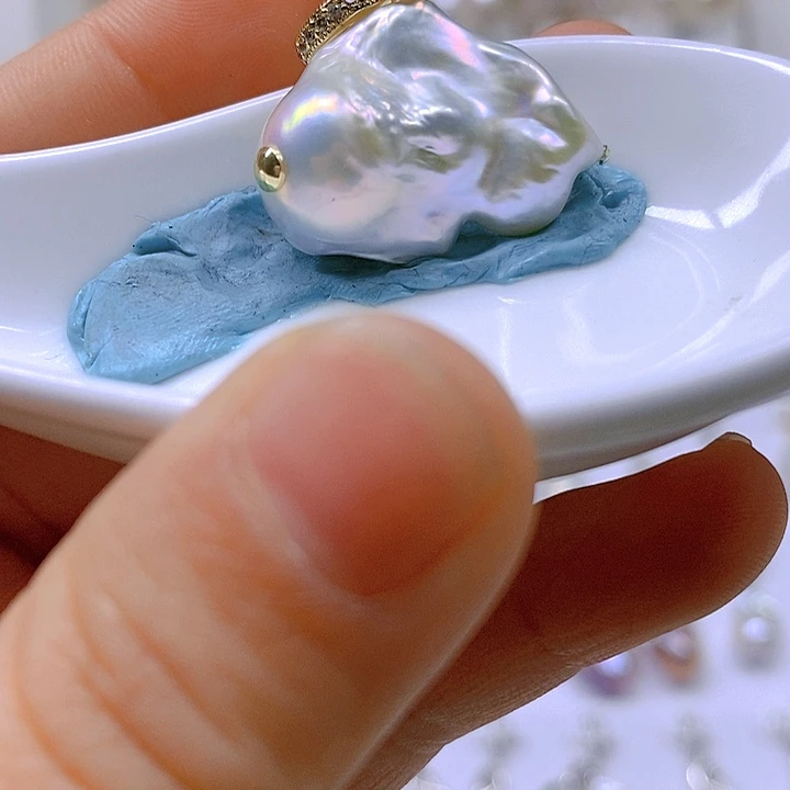 淡水珍珠颈饰合金