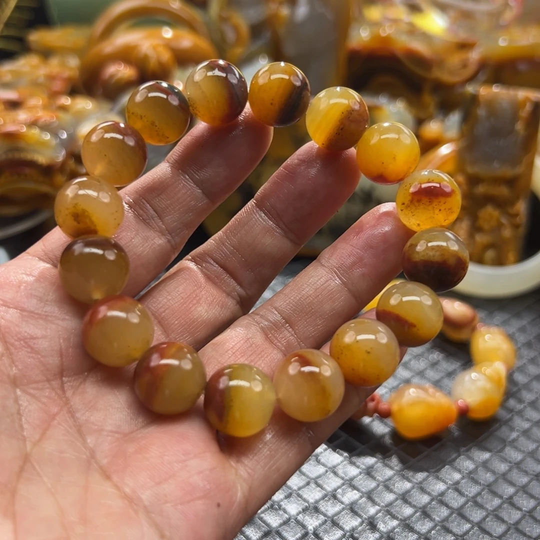 颈饰未镶嵌石英质玉