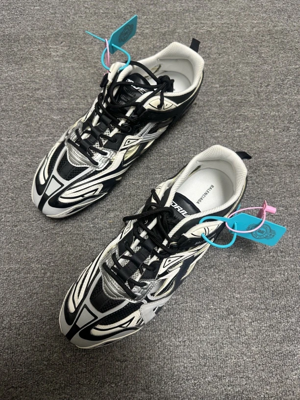 全新未使用 Balenciaga/巴黎世家 43码 drive系列 男款黑白运动鞋