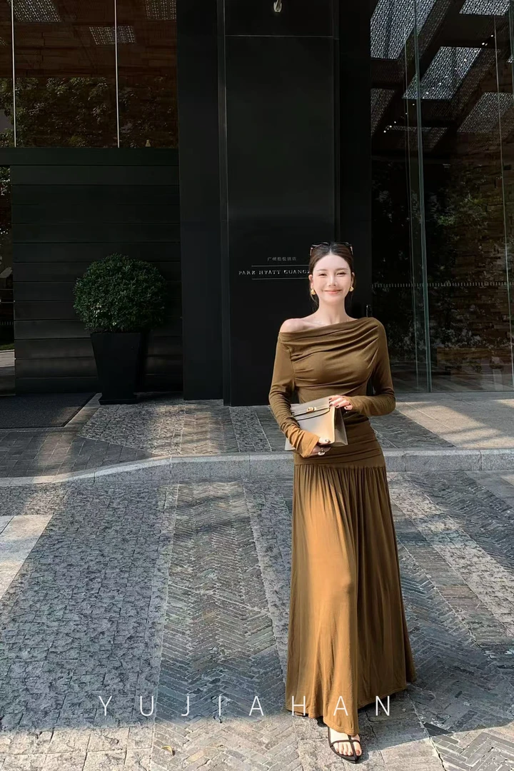 YUJIAHAN于佳含-设计感褶皱长袖T恤套装轻熟小众氛围感裙两件套