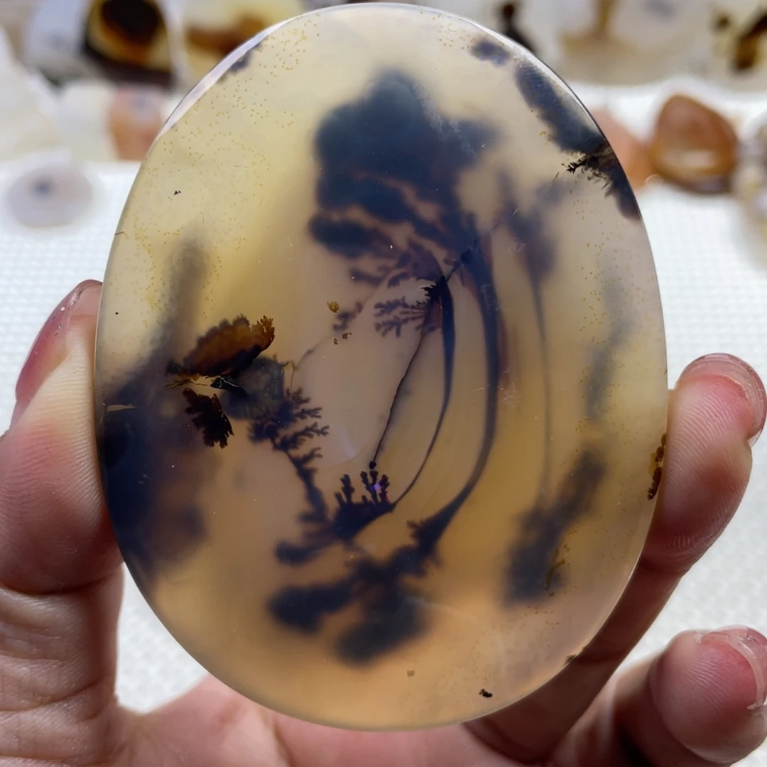 小***何玛瑙/玉髓未镶嵌颈饰