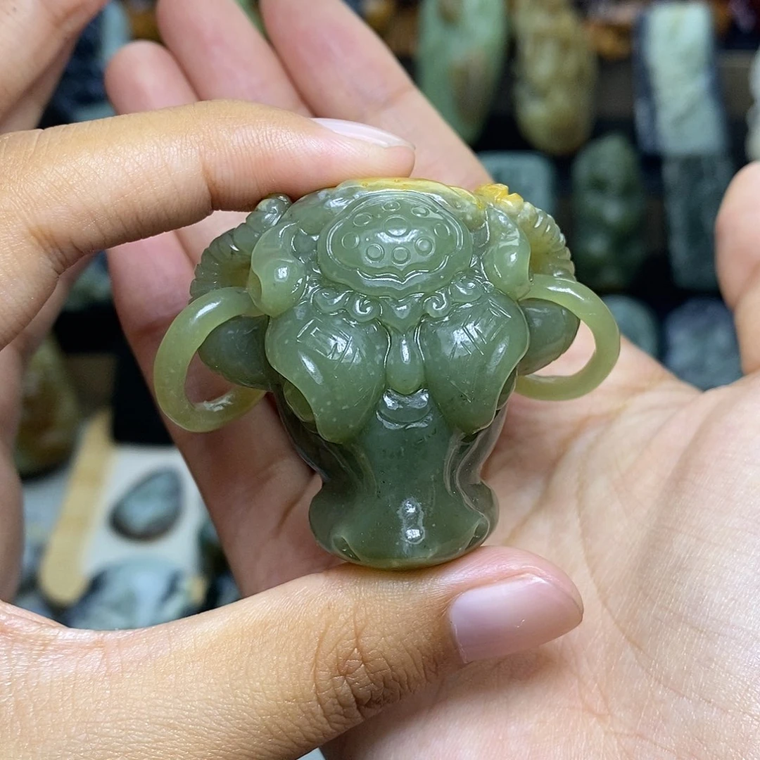 颈饰未镶嵌和田玉