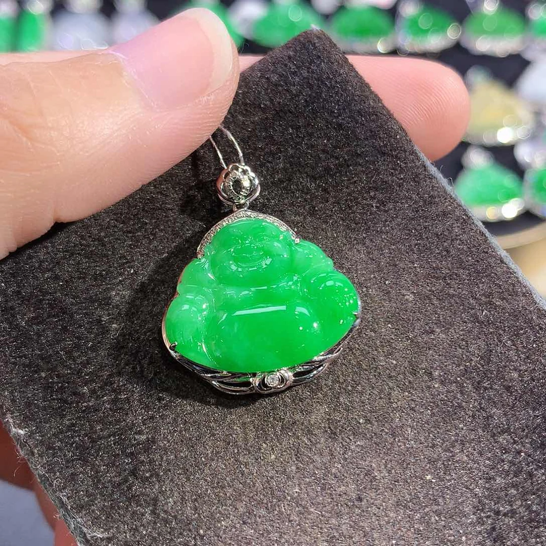 翡翠18K金镶嵌吊坠(赠链)