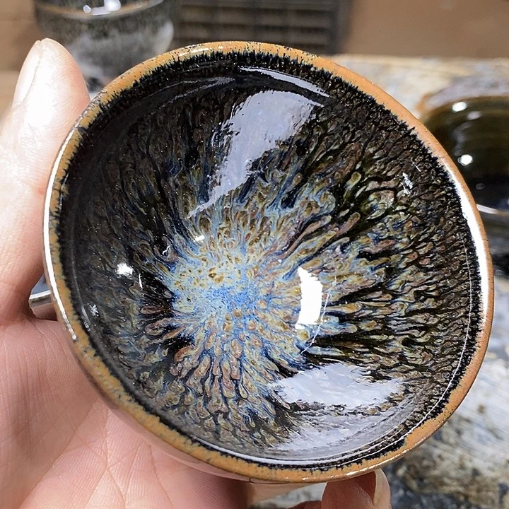 茶盏8.8健健康康快快乐乐咯