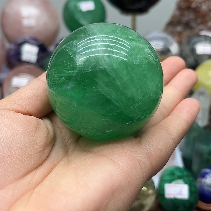 未镶嵌萤石370克萤石球