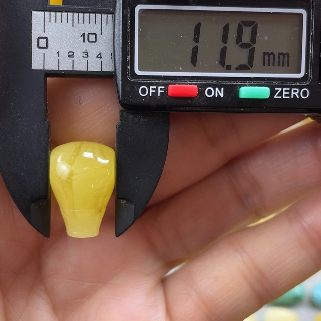 蜜蜡未镶嵌裸石28杂