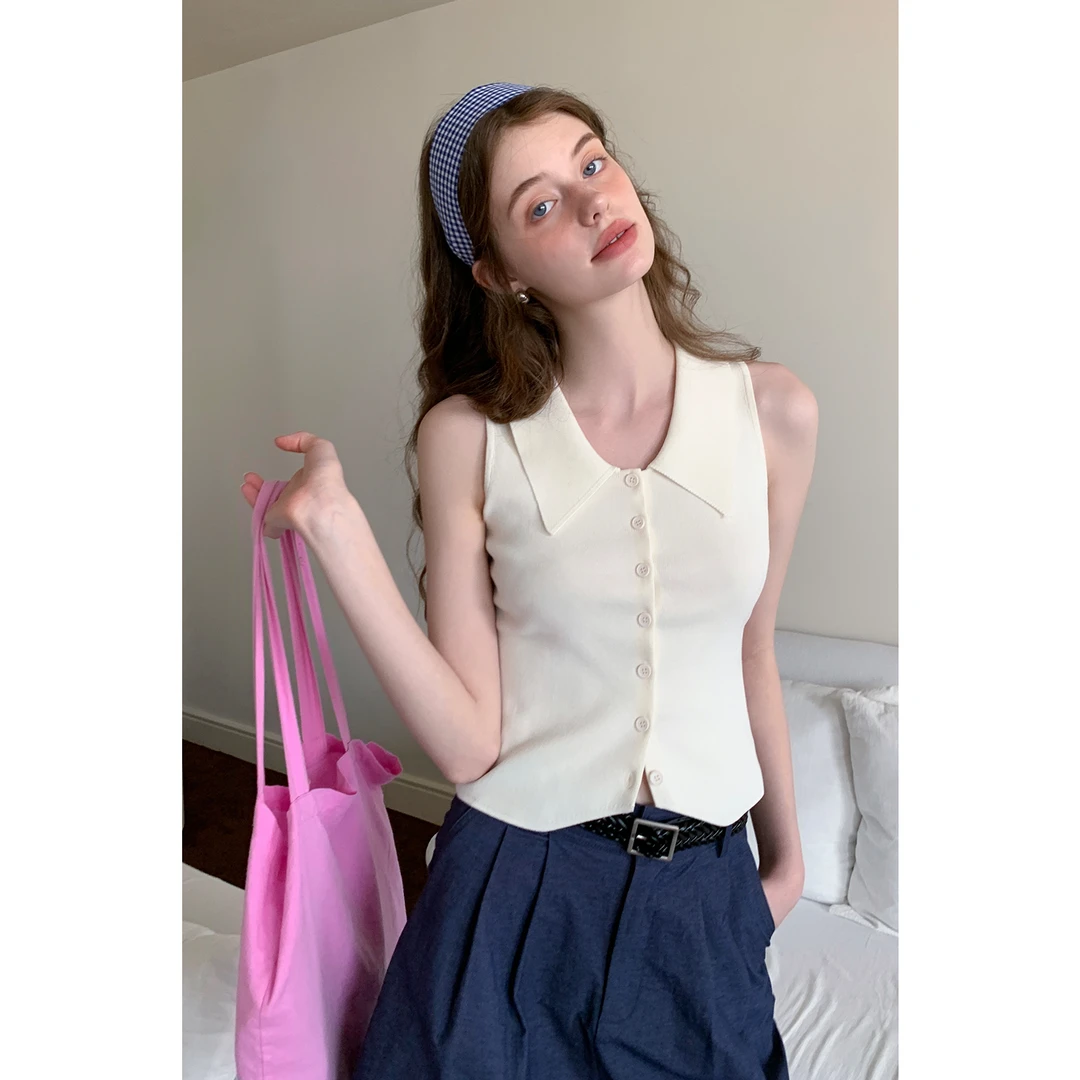 EGGKA“糖果甜心”复古翻领无袖针织背心E25A5421AF