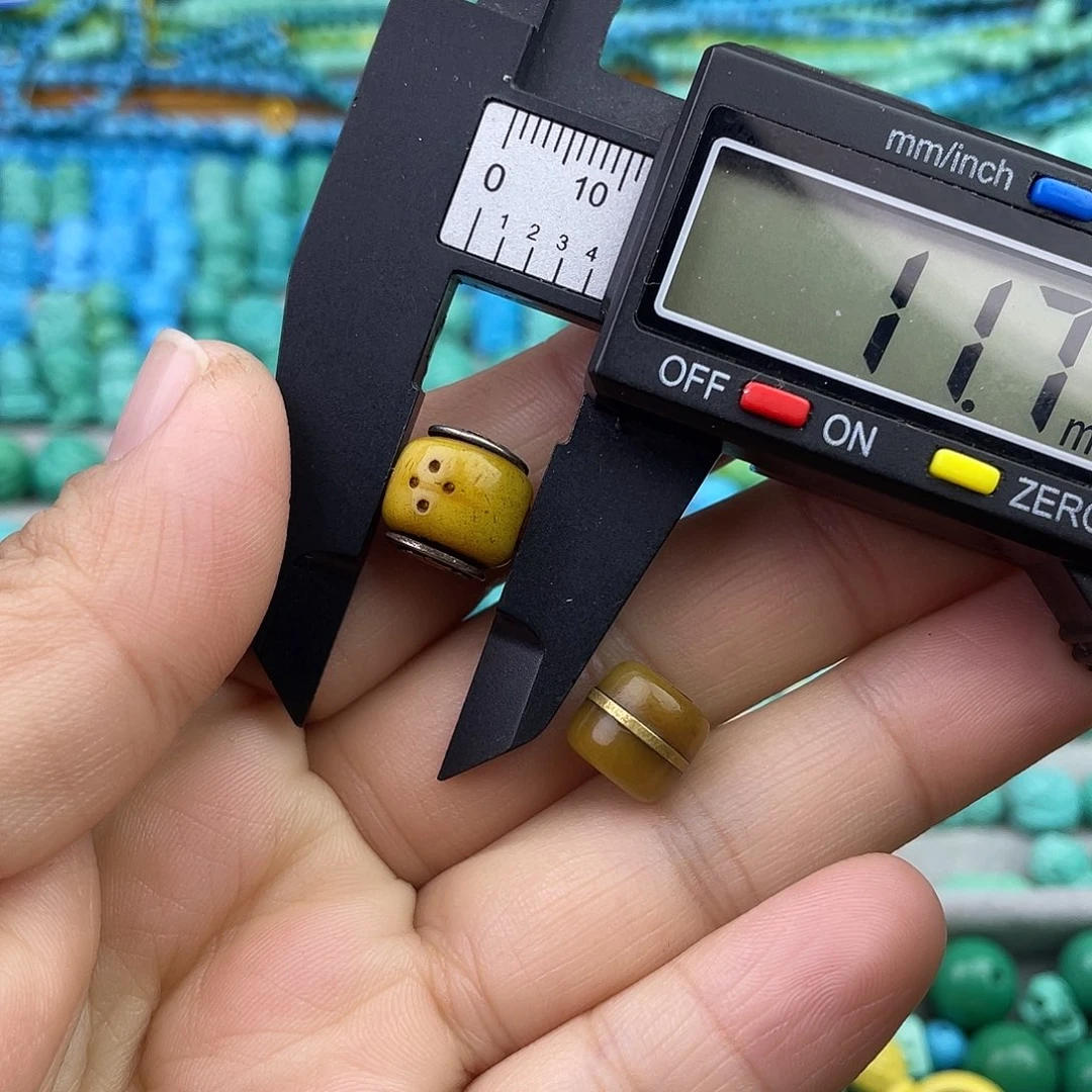 玛瑙/玉髓未镶嵌珠宝半成品牛骨一对