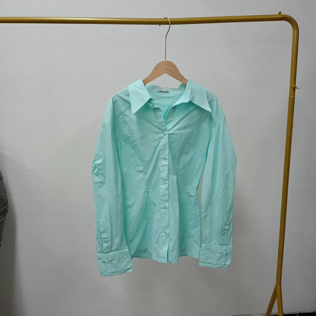 唯琳剪标   7仓H7-2-3953款   U家绿色翻领收腰衬衫