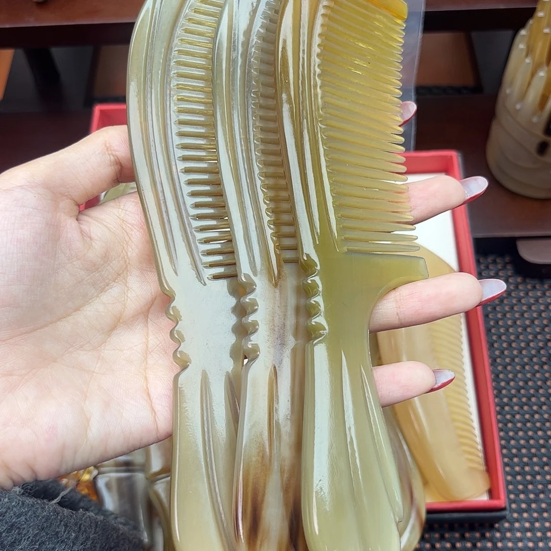 纯手工制作纯牛角梳子