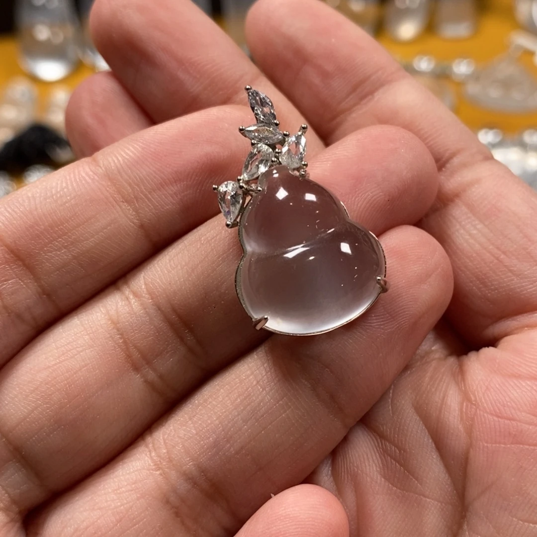 m***y石英质玉银S925镶嵌颈饰葫芦