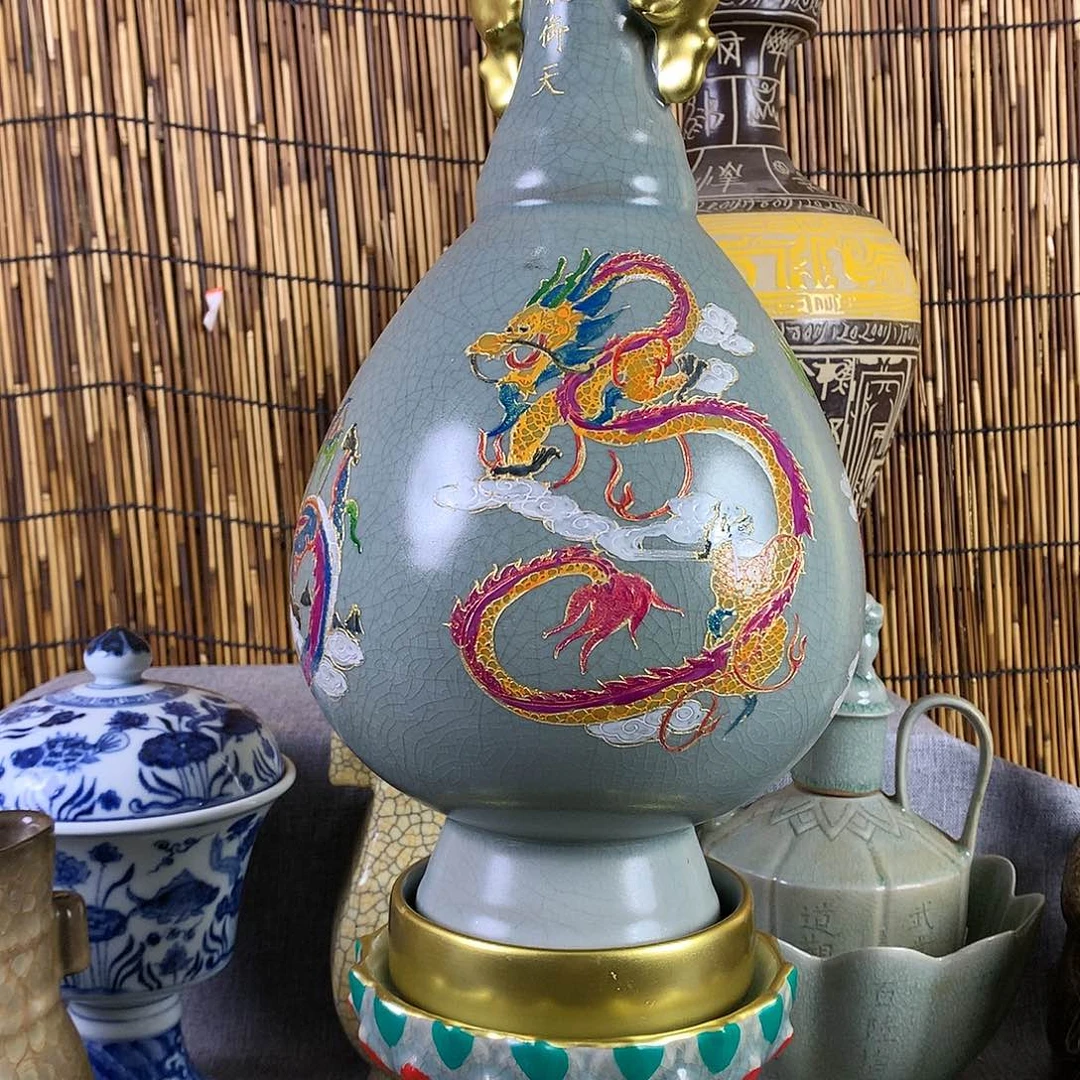 摆件瓷器真的很好看的敬*