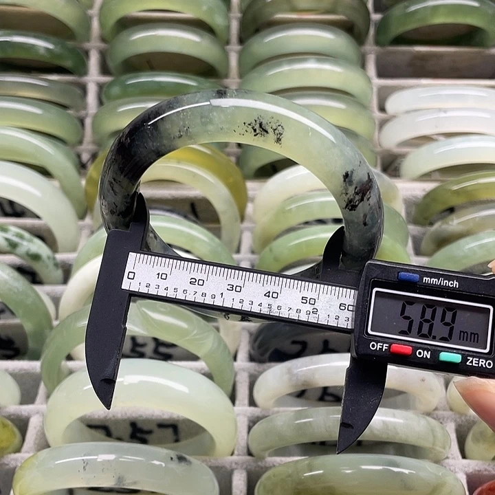 未镶嵌蛇纹石玉手镯259
