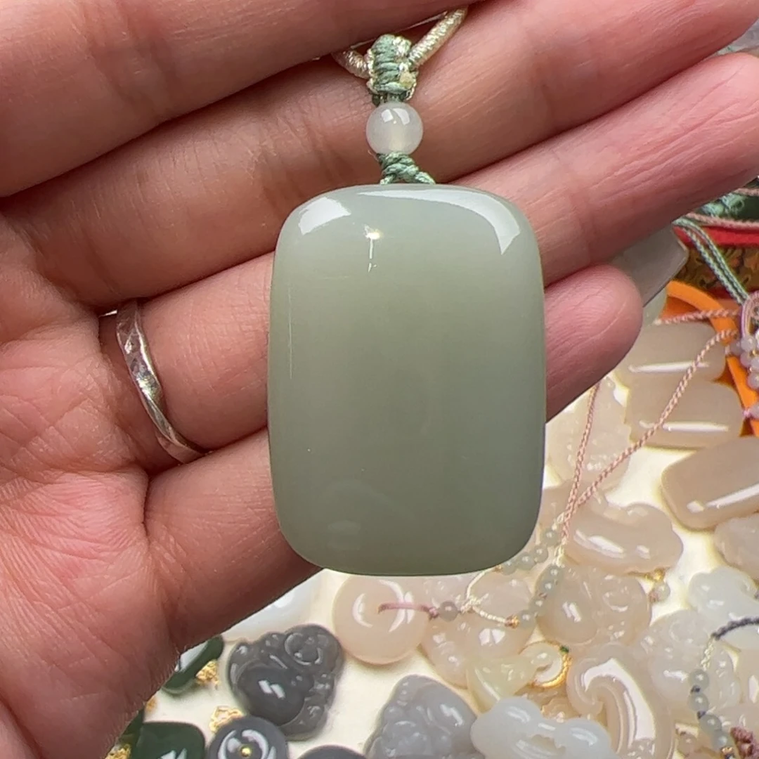 和田玉颈饰未镶嵌水****i