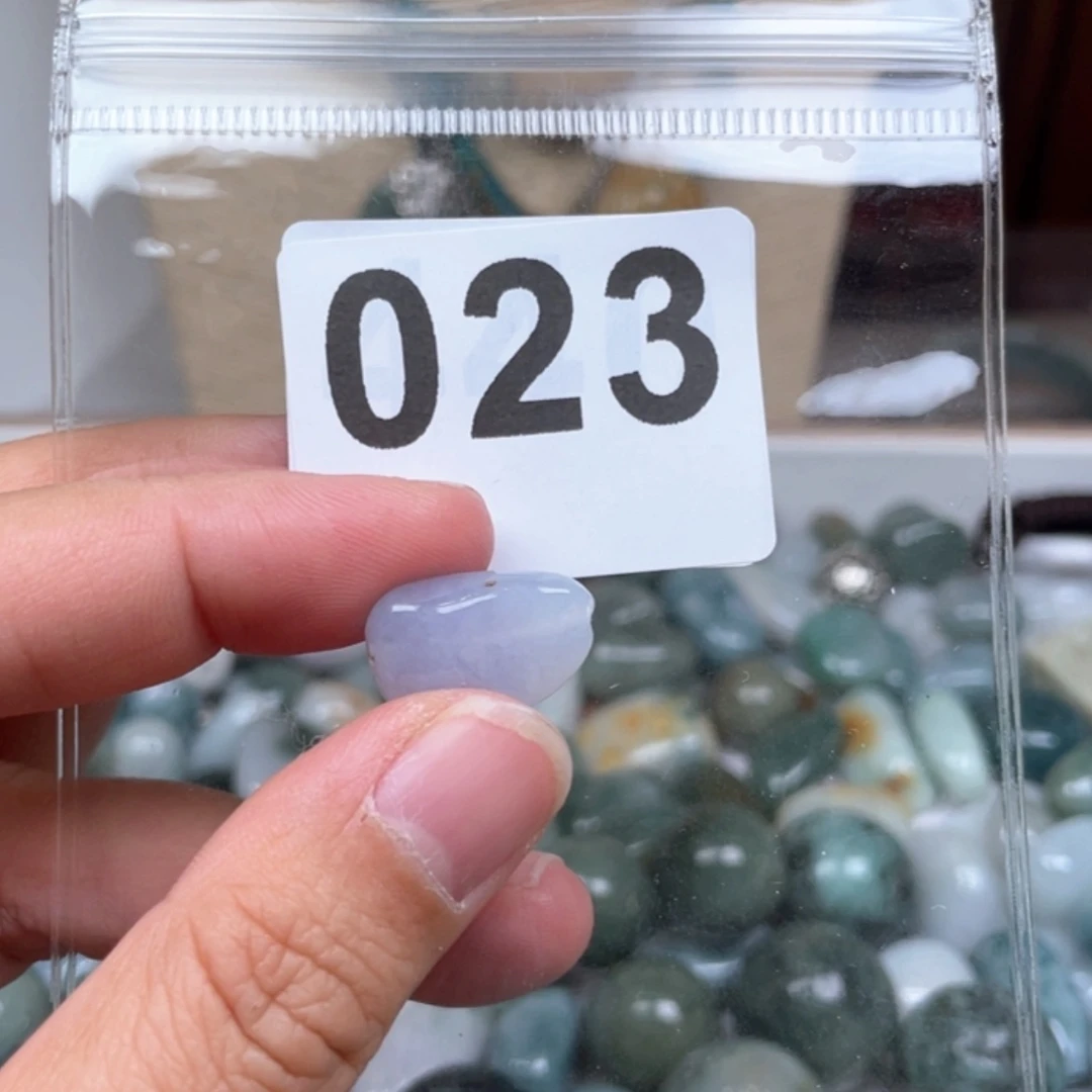 【闪购商品】翡翠颈饰未镶嵌万****祥翡翠