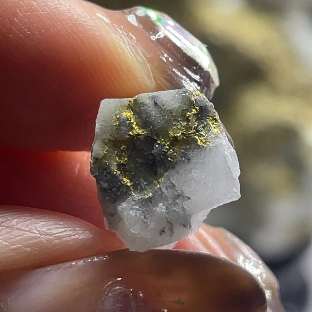 金属迷*迷1.2g金达莱天然矿标