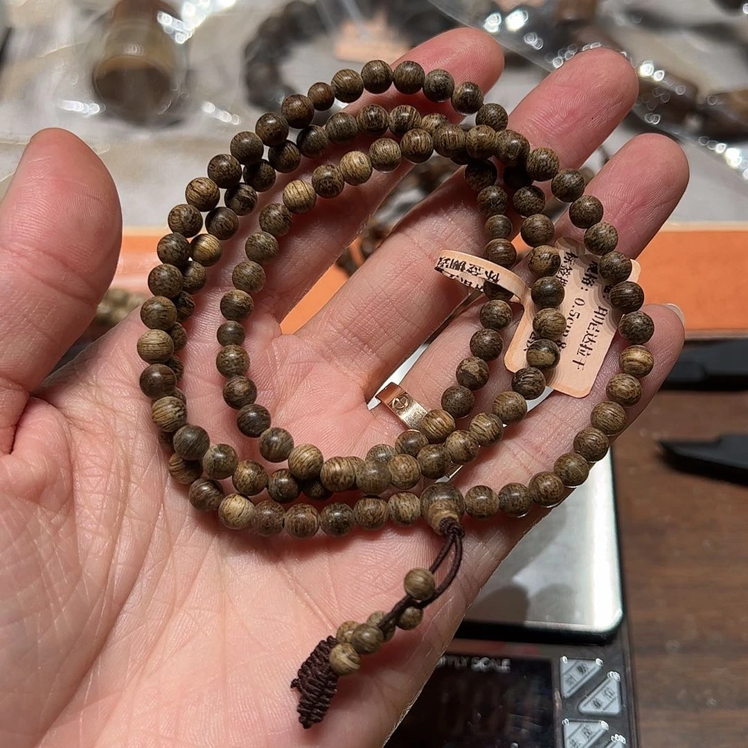 夸***父沉香沉香碎屑印尼达拉干天然野沉香8g+