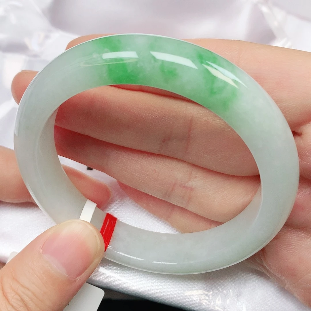 翡翠手镯未镶嵌抖音710