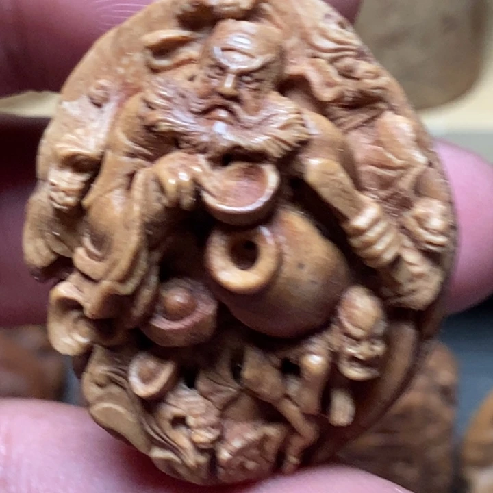 向***因把件核桃风味纯手工桃核雕刻五福钟馗