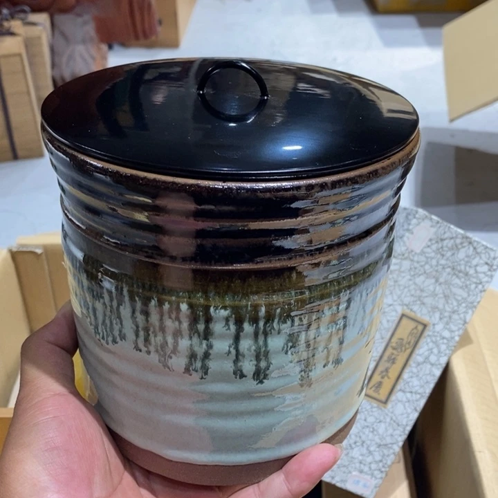 日本淘器水指大漏