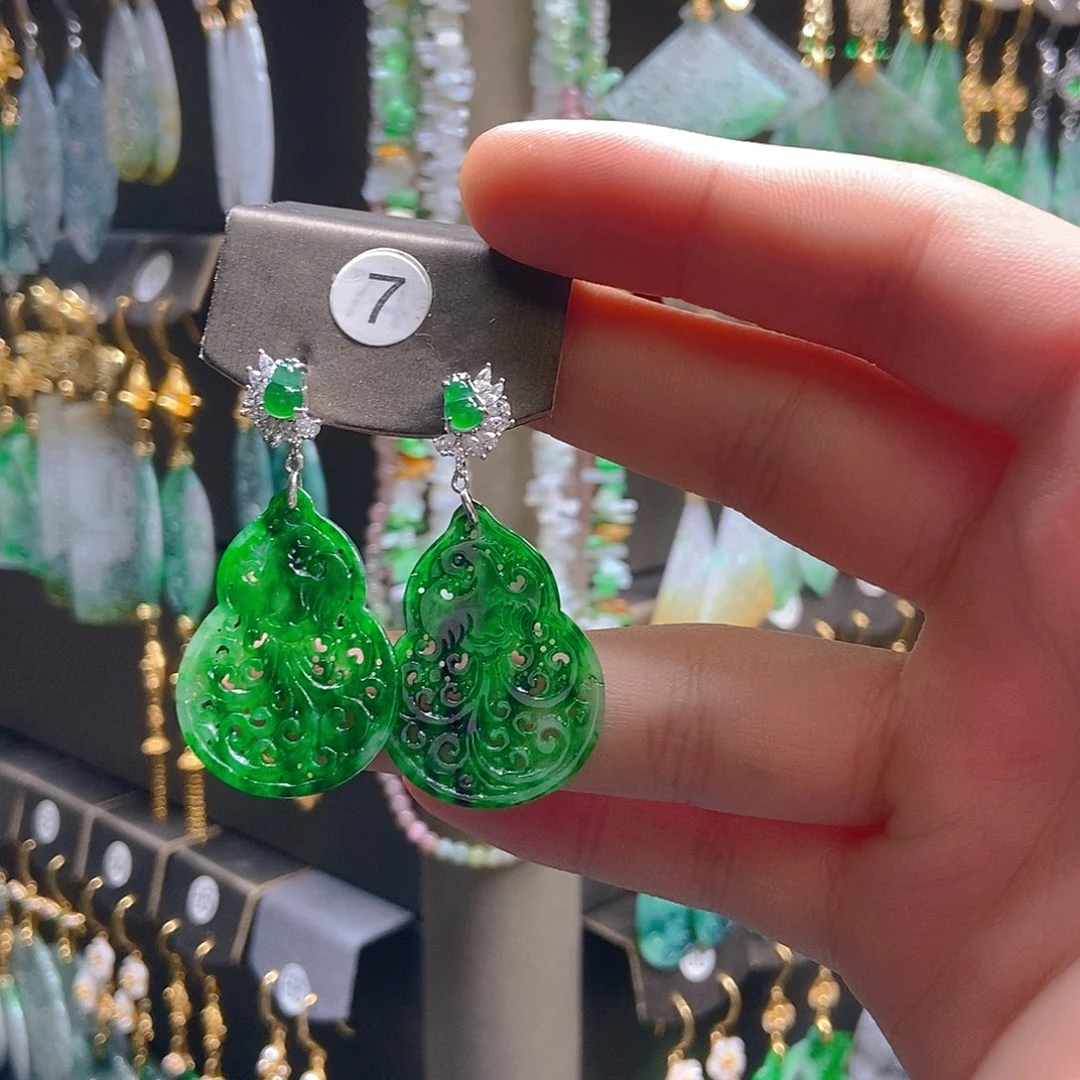 *****翡翠未镶嵌耳饰翡翠