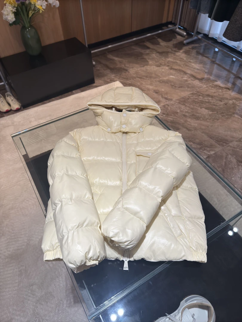 WW2024新款女士时尚保暖经典加厚四色外套A12