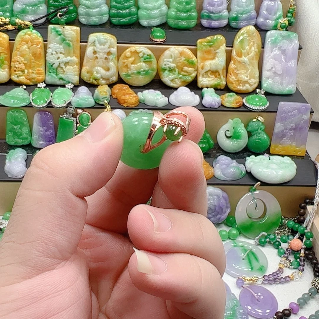 翡翠银S925镶嵌吊坠(赠链)