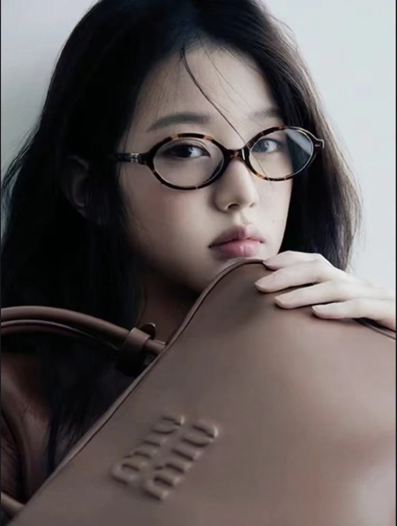 未使用 MIU MIU/缪缪 书呆子平光镜 10963967