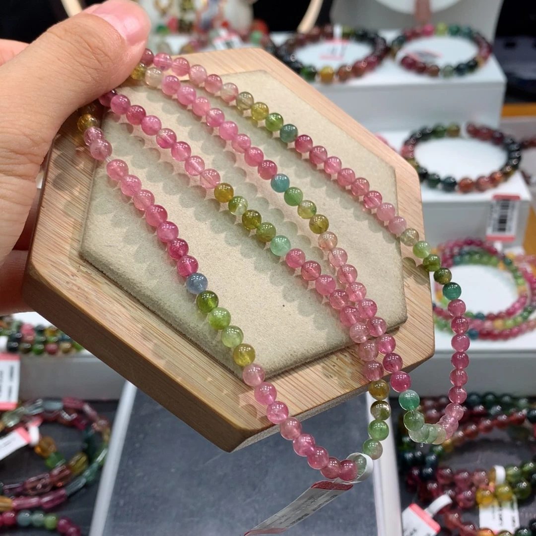 手链未镶嵌碧玺    4.8mm。