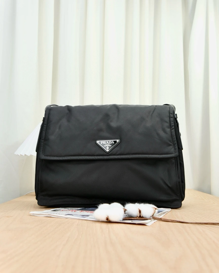 99新 Prada/普拉达 7243、 Prada cini 大号黑色夹克外套