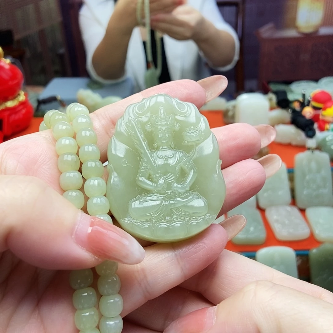 颈饰未镶嵌和田玉华**弟