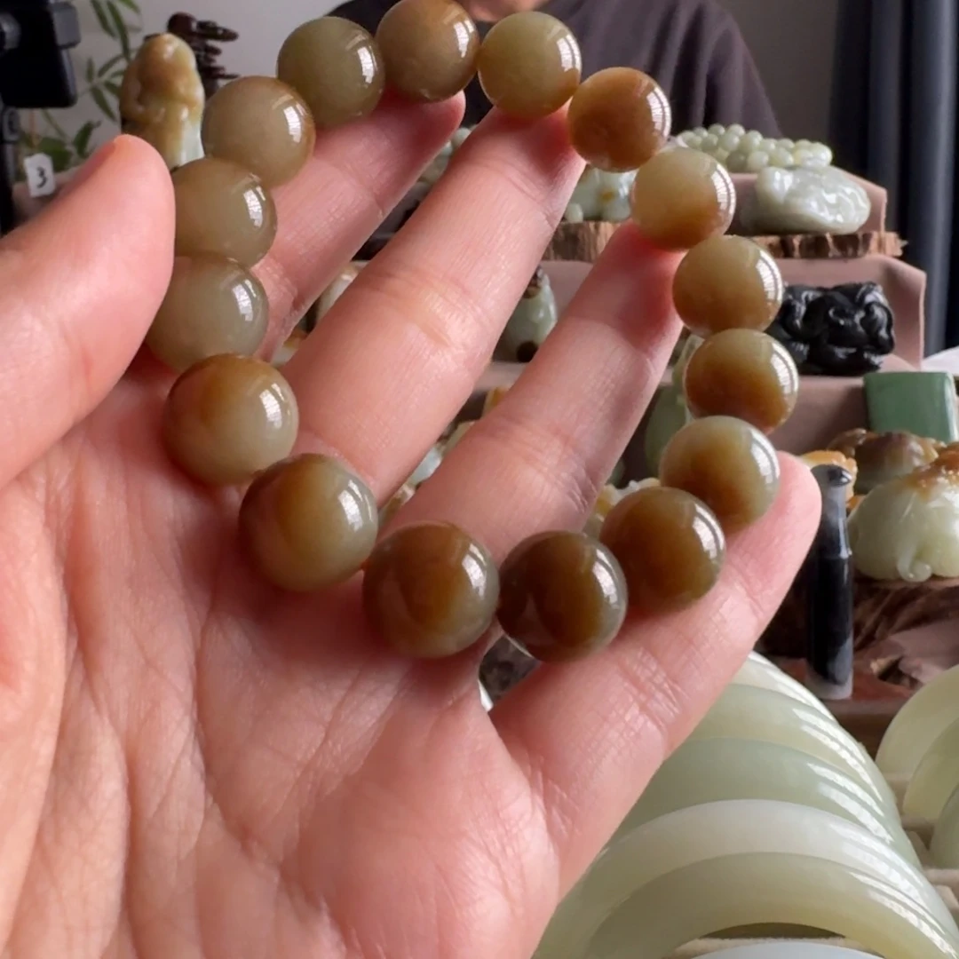 和田玉（糖玉）未镶嵌颈饰