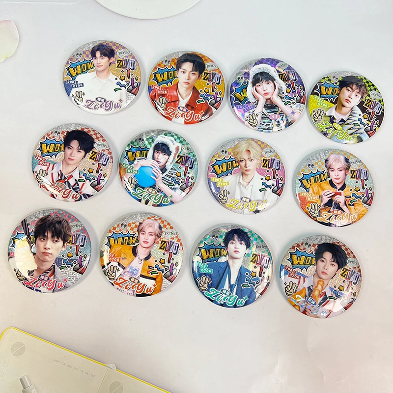 梓渝夜光AR吧唧拉丝银葱双闪镭射徽章周边新款75mm马口铁谷子